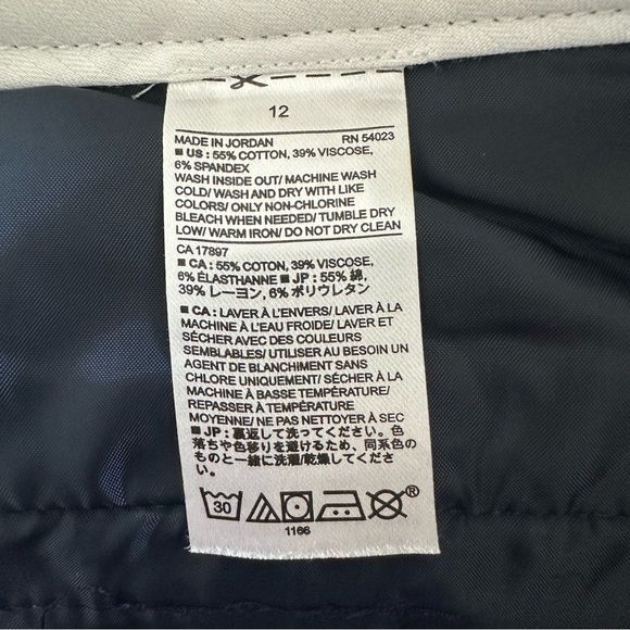 Banana Republic Floral Print Cropped Pants - Picture 5 of 5